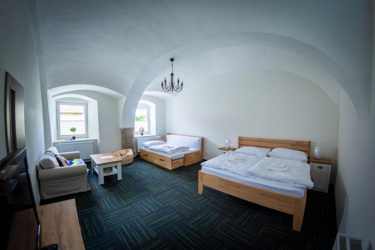 Penzion Nezarka 59 Jindřichŭv Hradec Dış mekan fotoğraf